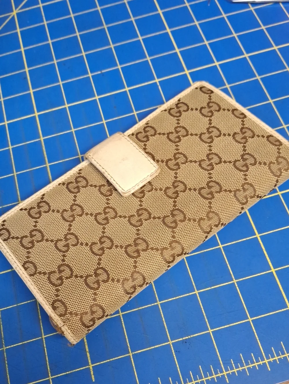 Gucci Cream Brown GG Signature Continental Wallet Gold Logo